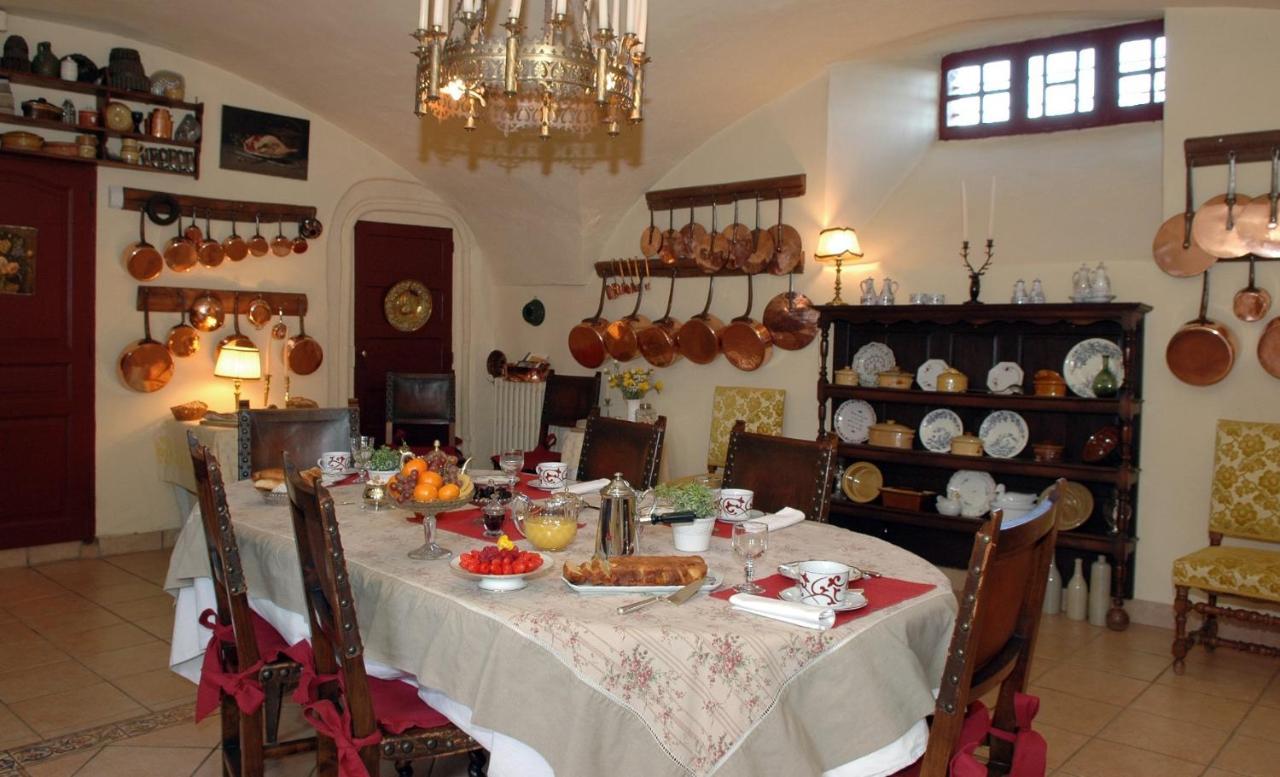 Chateau Royal De Saint-Saturnin Ristorante foto