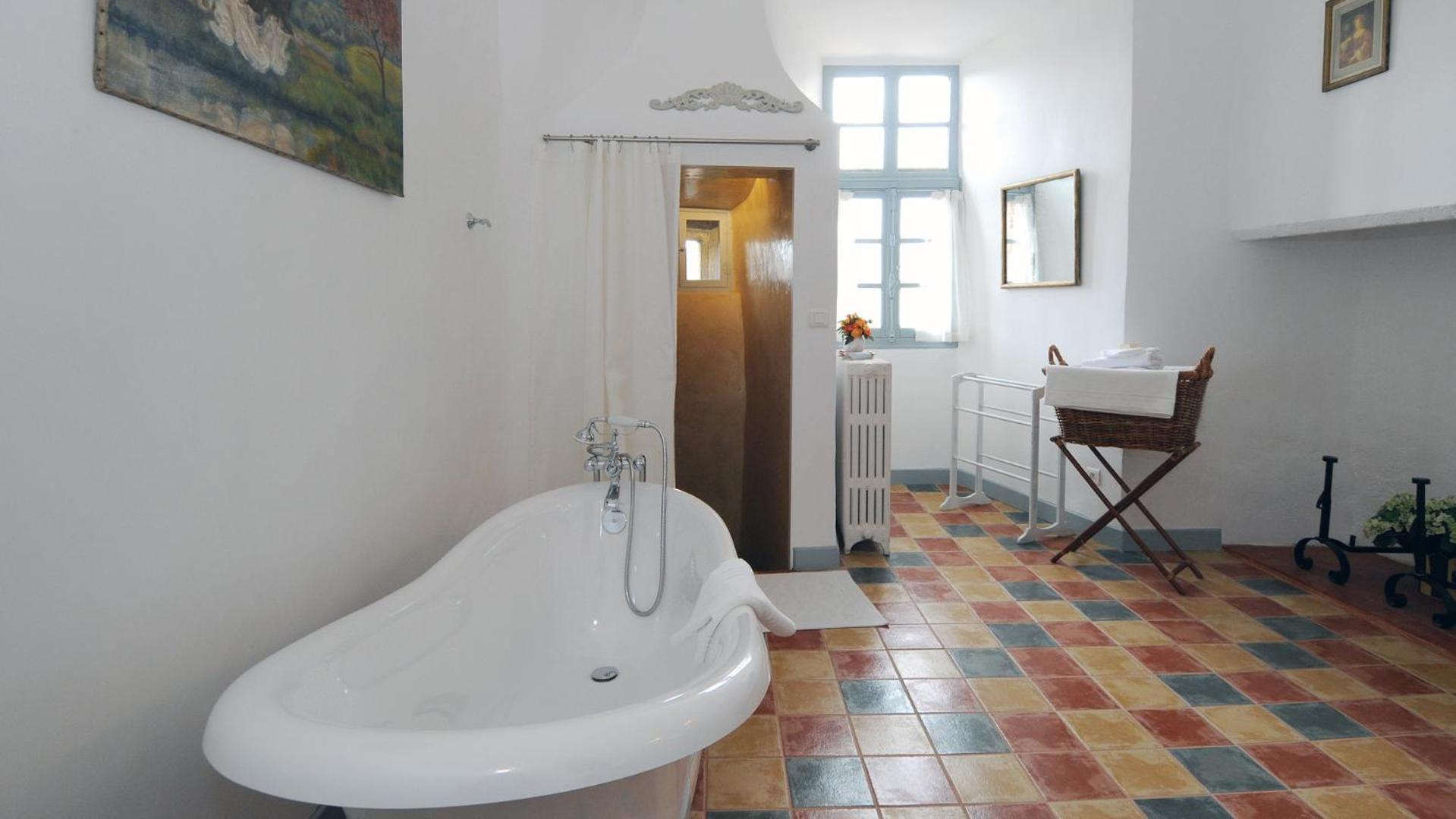 Chateau Royal De Saint-Saturnin Esterno foto