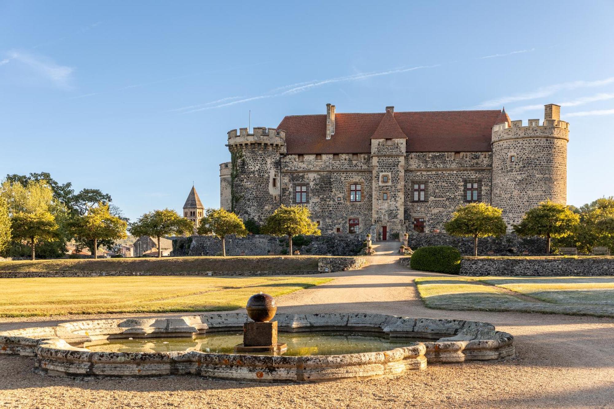 Chateau Royal De Saint-Saturnin Esterno foto