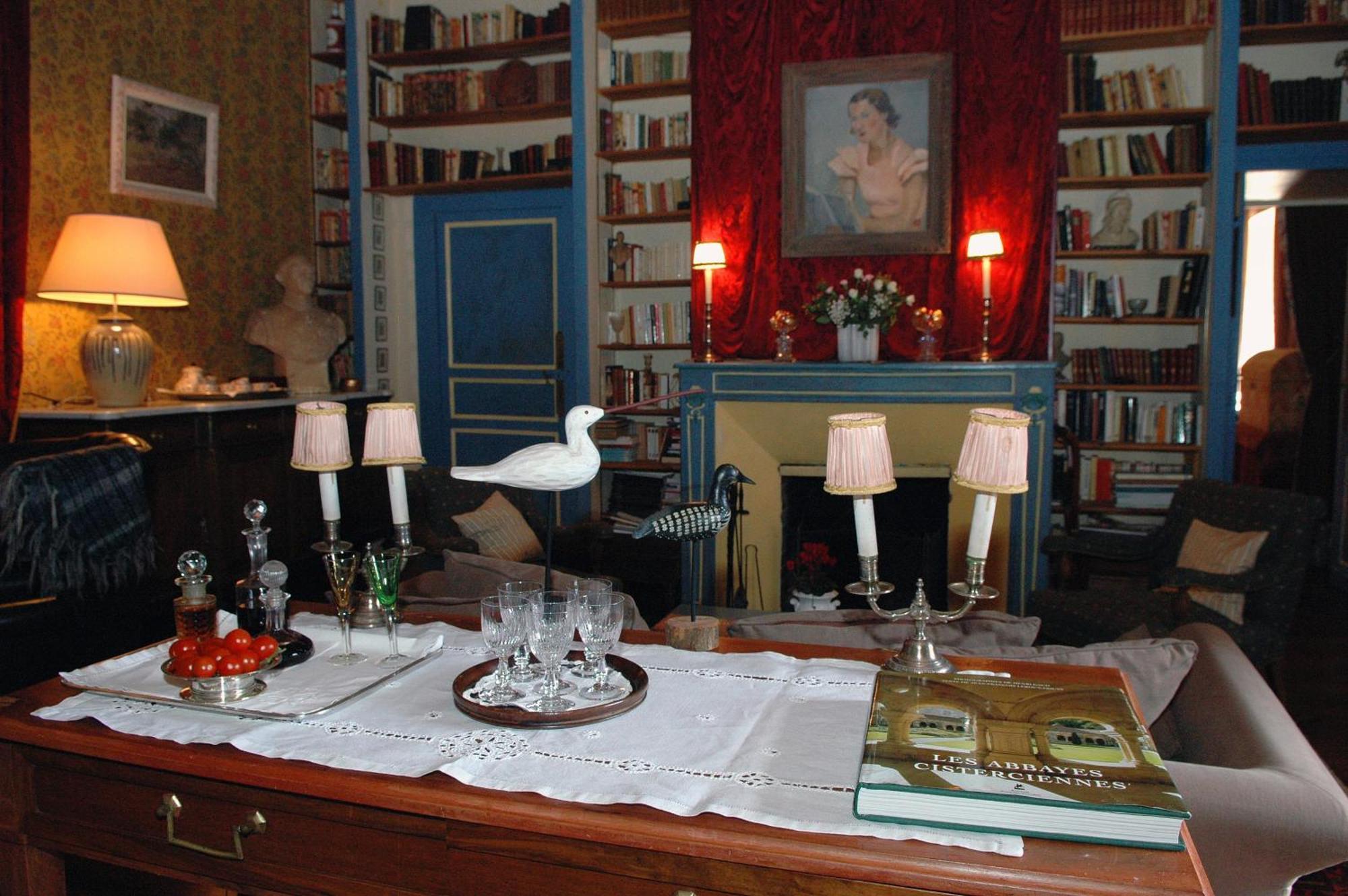 Chateau Royal De Saint-Saturnin Esterno foto